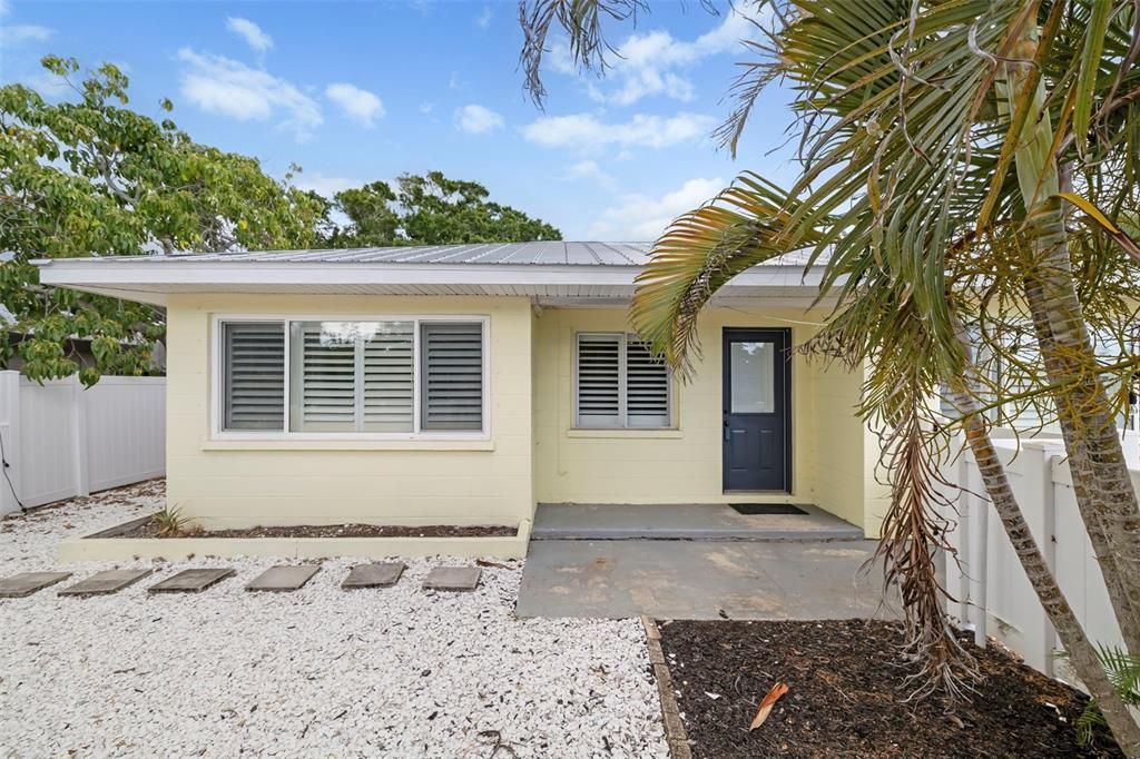 For Sale: $410,000 (4 beds, 2 baths, 2317 Square Feet)