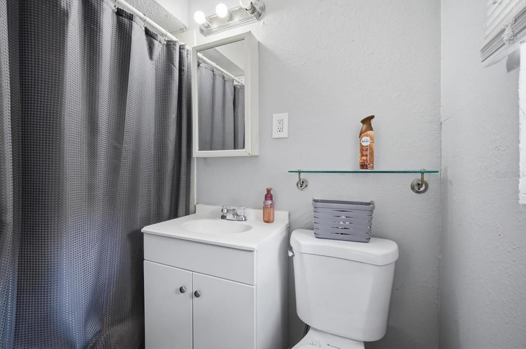 待售: $315,000 (4 贝兹, 2 浴室, 1520 平方英尺)