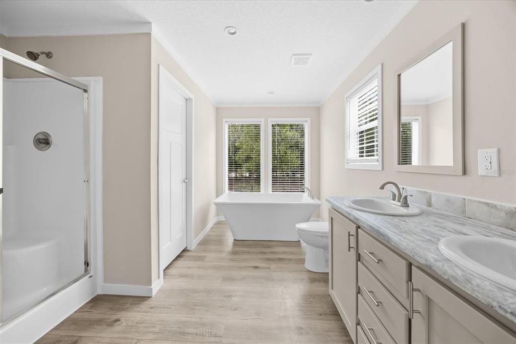 For Sale: $265,000 (3 beds, 2 baths, 1248 Square Feet)