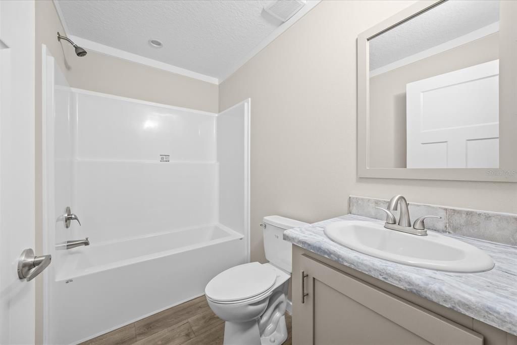 For Sale: $265,000 (3 beds, 2 baths, 1248 Square Feet)