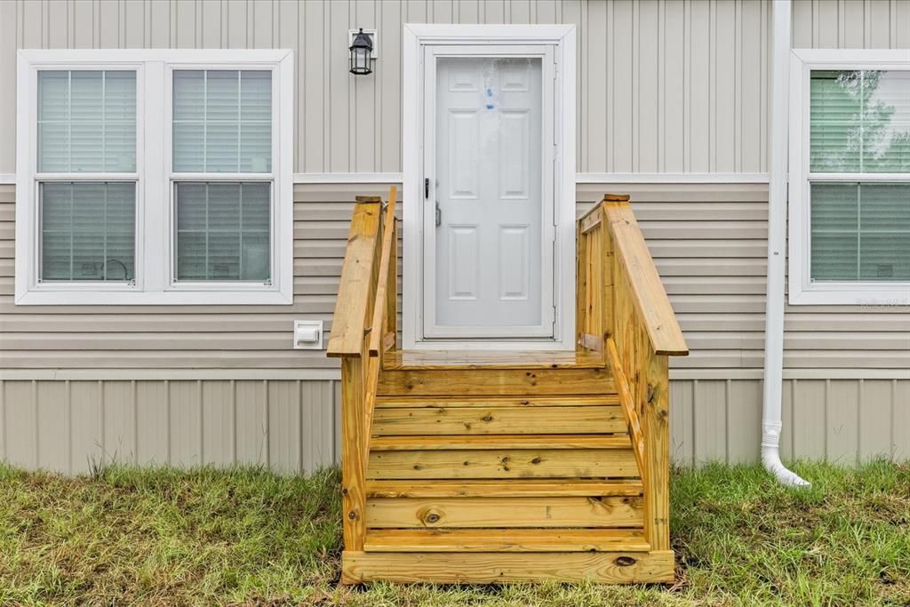 For Sale: $265,000 (3 beds, 2 baths, 1248 Square Feet)