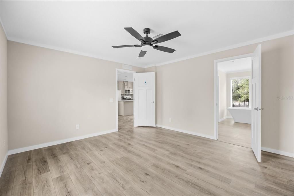 For Sale: $265,000 (3 beds, 2 baths, 1248 Square Feet)