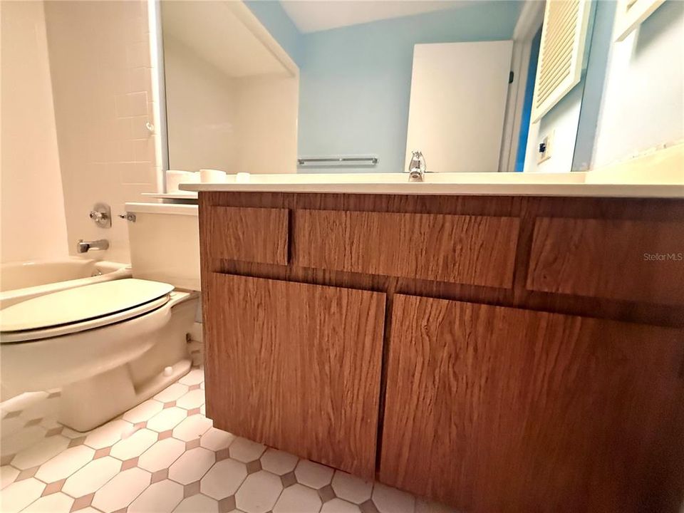 En Venta: $140,000 (2 camas, 2 baños, 1000 Pies cuadrados)