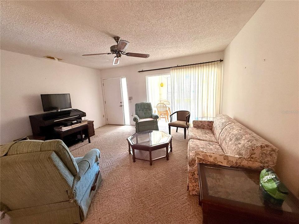 En Venta: $140,000 (2 camas, 2 baños, 1000 Pies cuadrados)