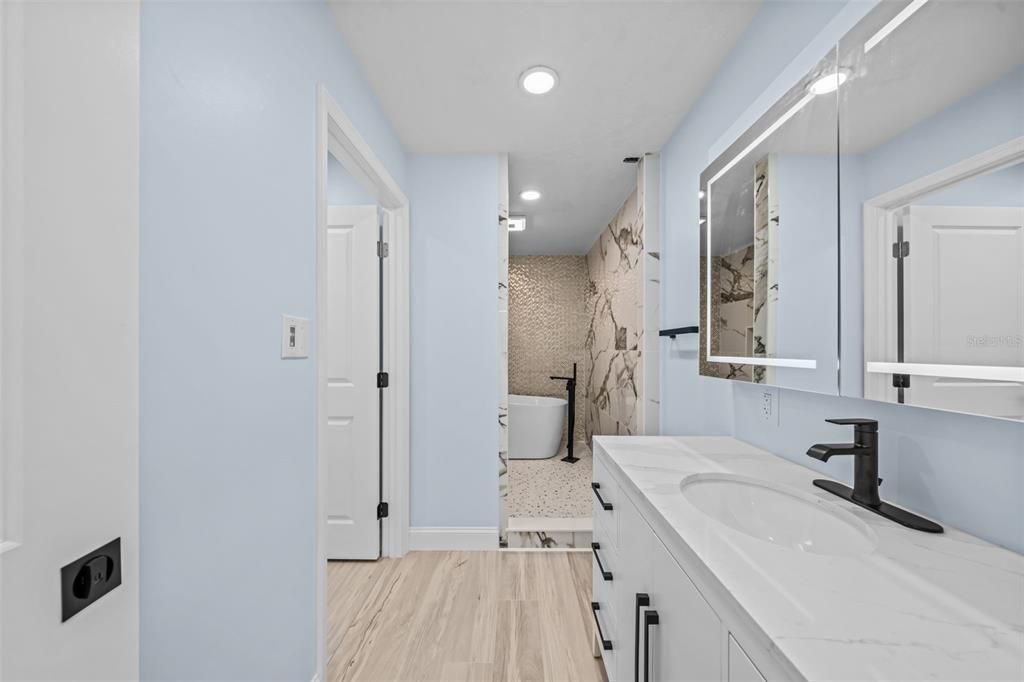 For Sale: $899,000 (3 beds, 2 baths, 2048 Square Feet)