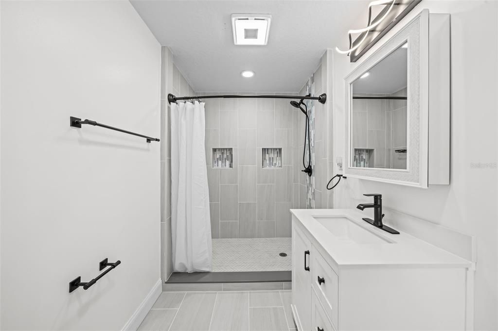 For Sale: $899,000 (3 beds, 2 baths, 2048 Square Feet)