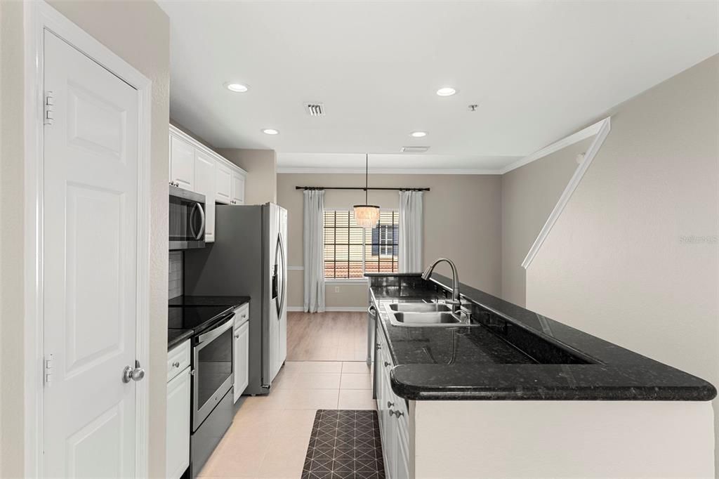 For Rent: $2,700 (2 beds, 2 baths, 1234 Square Feet)