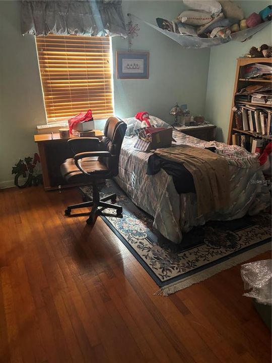 En Venta: $300,000 (3 camas, 2 baños, 1336 Pies cuadrados)