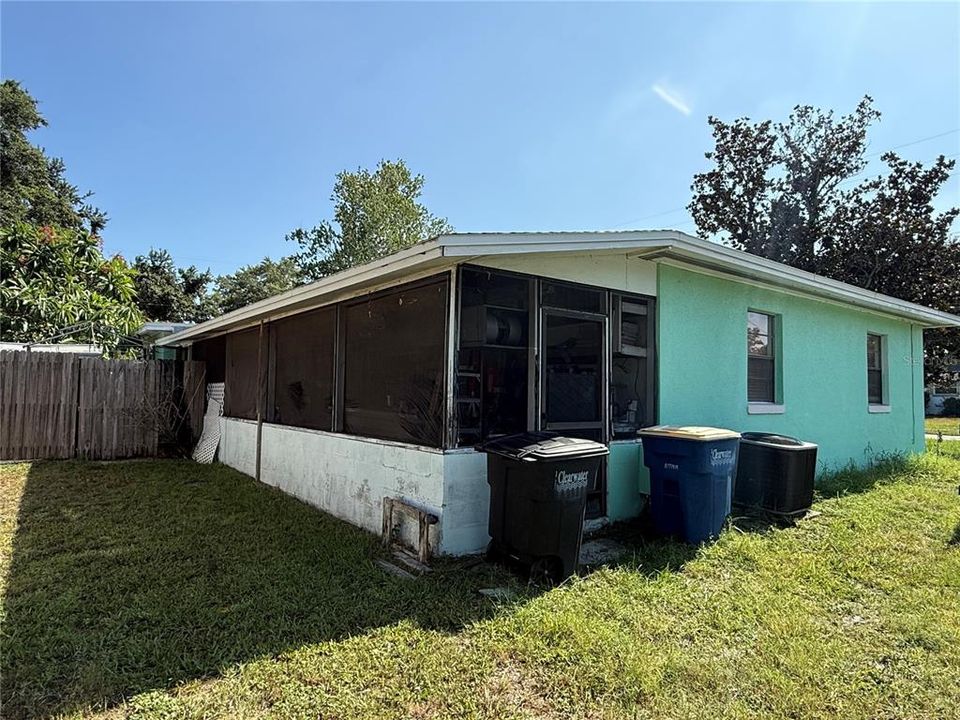 En Venta: $300,000 (3 camas, 2 baños, 1336 Pies cuadrados)