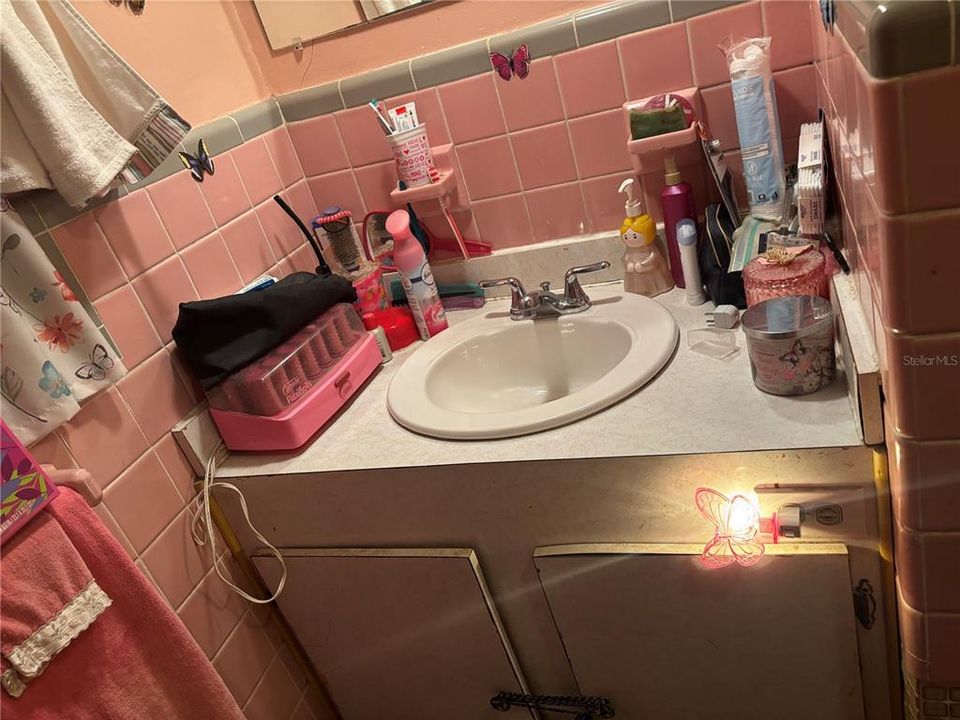 En Venta: $300,000 (3 camas, 2 baños, 1336 Pies cuadrados)
