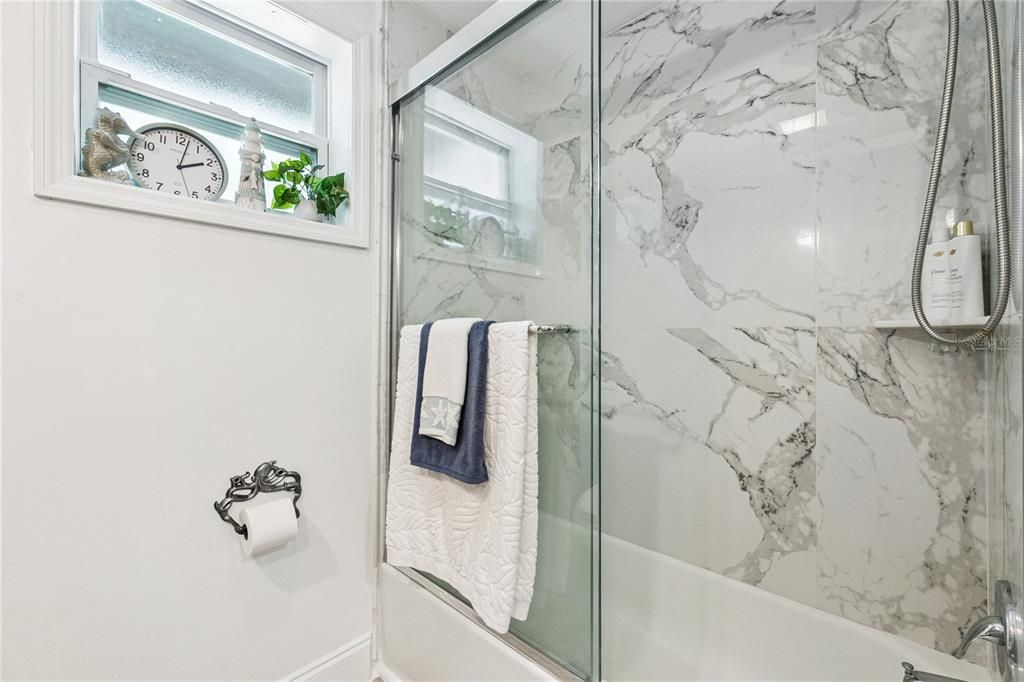 For Sale: $325,000 (3 beds, 3 baths, 1056 Square Feet)