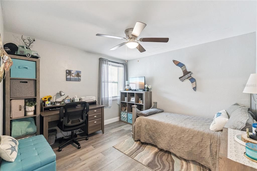 For Sale: $325,000 (3 beds, 3 baths, 1056 Square Feet)