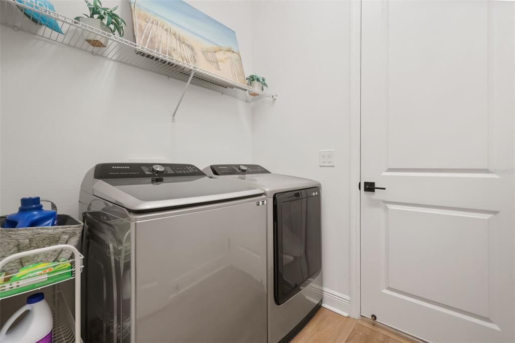 For Sale: $390,000 (3 beds, 2 baths, 1530 Square Feet)