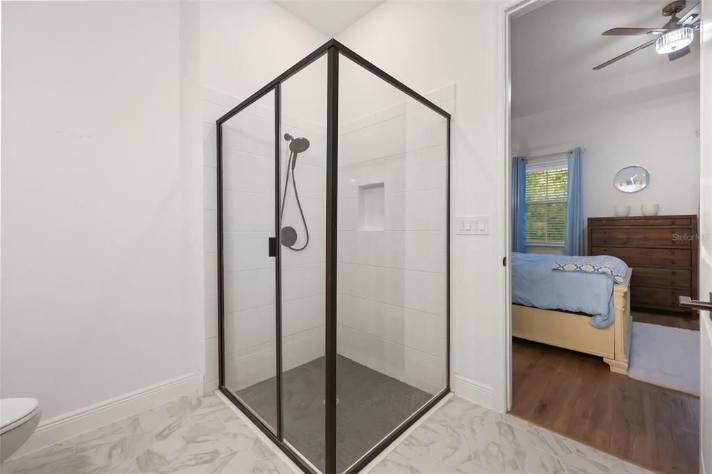 For Sale: $390,000 (3 beds, 2 baths, 1530 Square Feet)