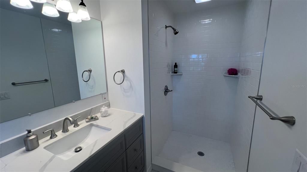 For Sale: $300,000 (3 beds, 2 baths, 1514 Square Feet)