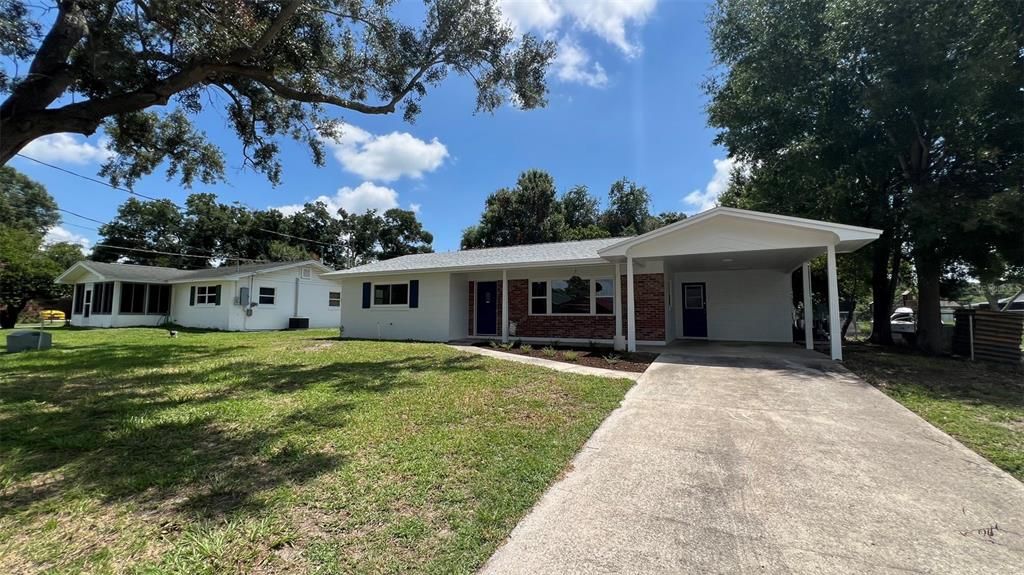 For Sale: $300,000 (3 beds, 2 baths, 1514 Square Feet)