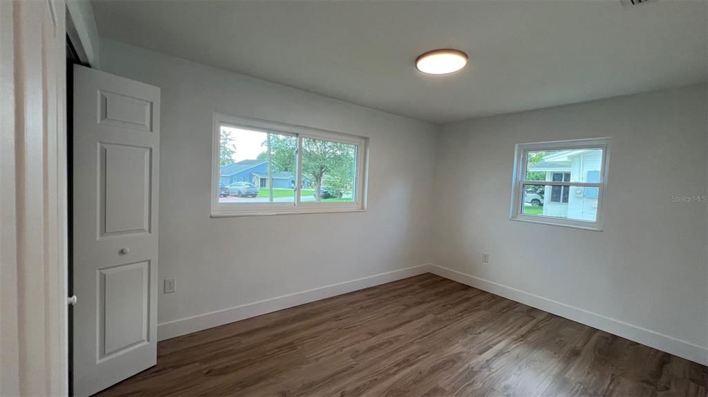 For Sale: $300,000 (3 beds, 2 baths, 1514 Square Feet)