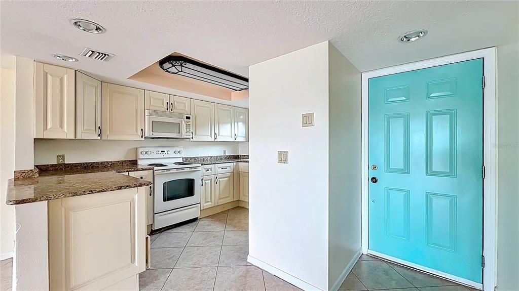 For Rent: $2,695 (2 beds, 2 baths, 1428 Square Feet)