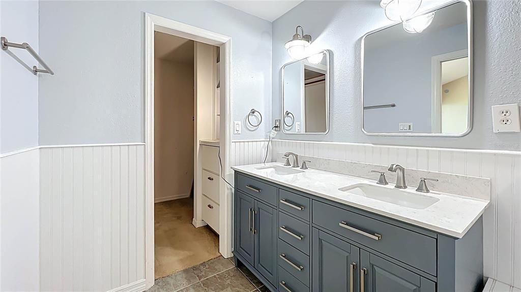 For Rent: $2,695 (2 beds, 2 baths, 1428 Square Feet)