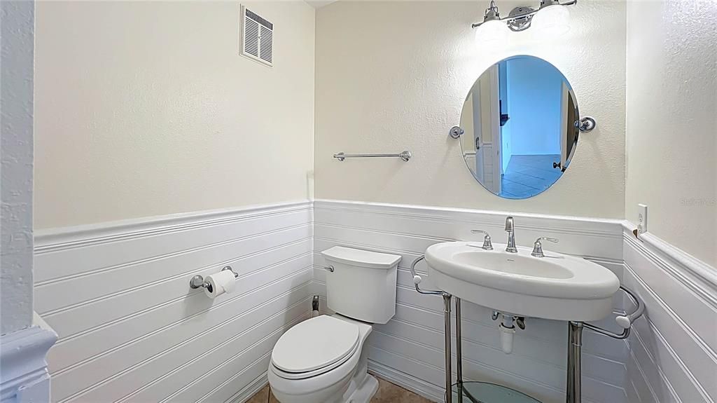 For Rent: $2,695 (2 beds, 2 baths, 1428 Square Feet)