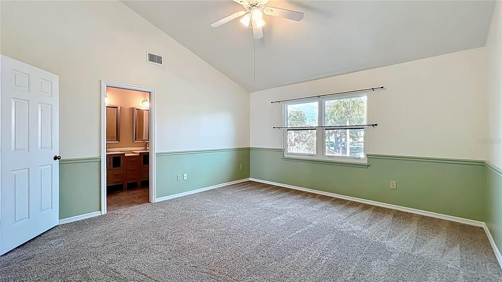 For Rent: $2,695 (2 beds, 2 baths, 1428 Square Feet)