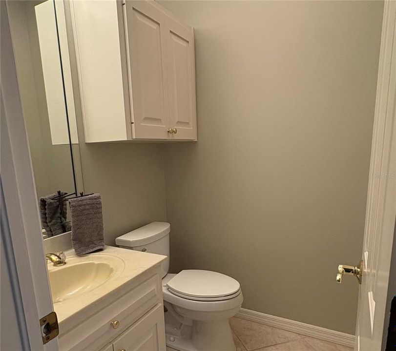 En Venta: $889,000 (4 camas, 3 baños, 2728 Pies cuadrados)
