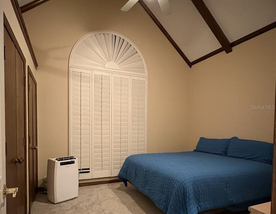 En Venta: $889,000 (4 camas, 3 baños, 2728 Pies cuadrados)