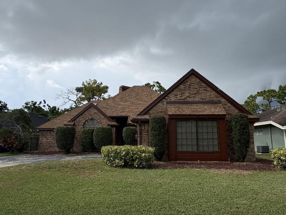 En Venta: $889,000 (4 camas, 3 baños, 2728 Pies cuadrados)