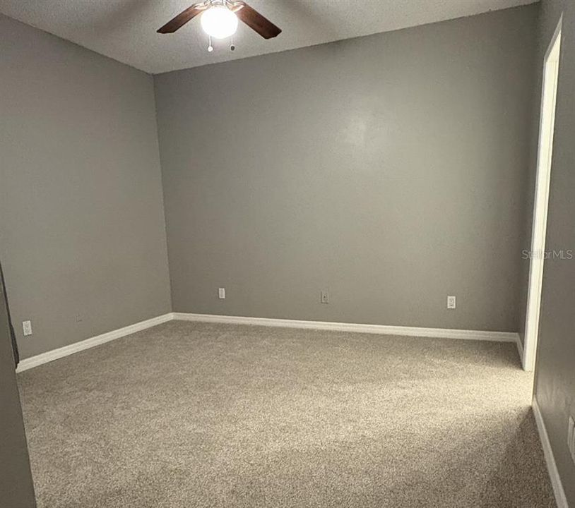 En Venta: $889,000 (4 camas, 3 baños, 2728 Pies cuadrados)