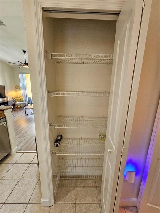 В аренду: $2,295 (2 спален, 2 ванн, 1080 Квадратных фут)