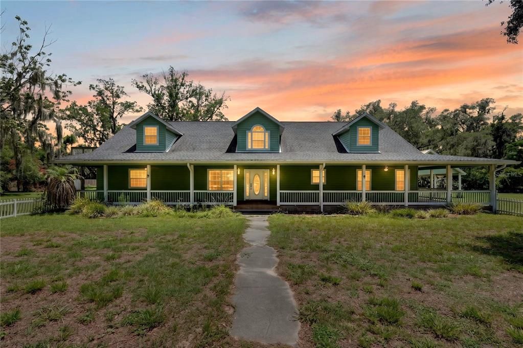 En Venta: $735,000 (4 camas, 4 baños, 4170 Pies cuadrados)