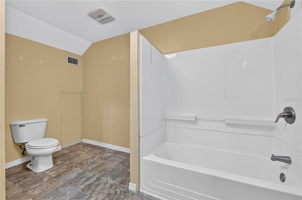 En Venta: $735,000 (4 camas, 4 baños, 4170 Pies cuadrados)