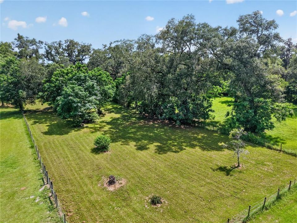 En Venta: $735,000 (4 camas, 4 baños, 4170 Pies cuadrados)