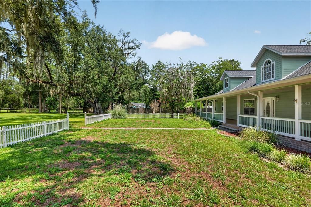 En Venta: $735,000 (4 camas, 4 baños, 4170 Pies cuadrados)