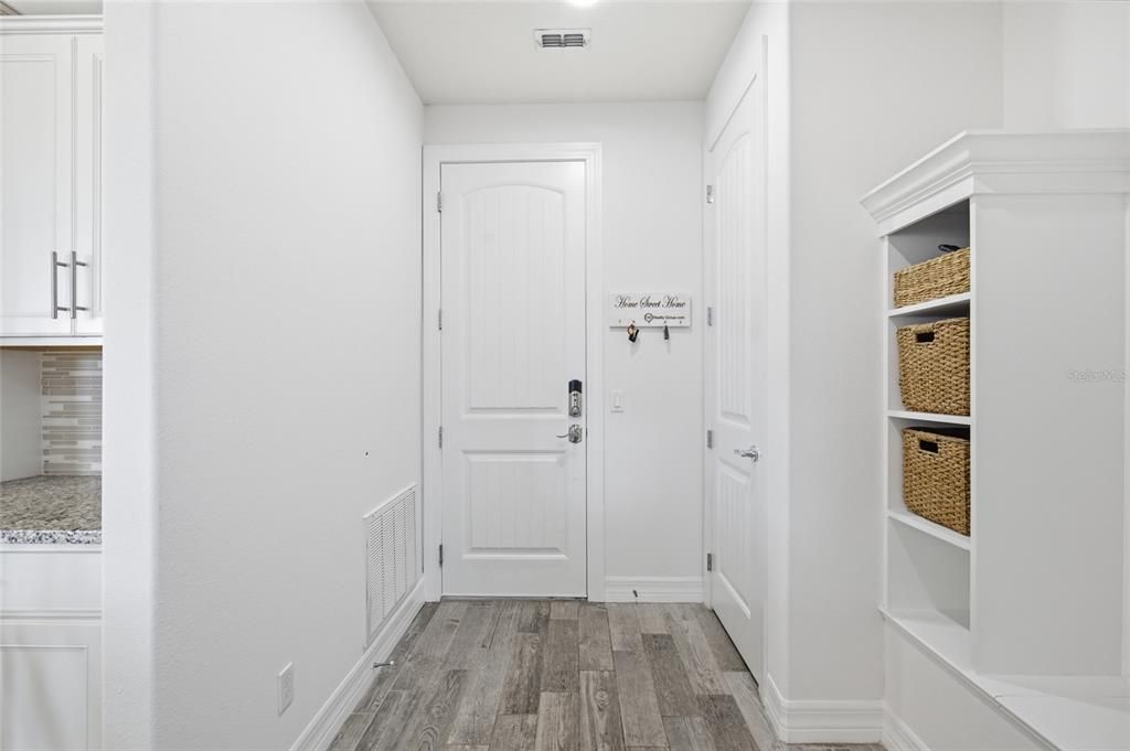 En Venta: $999,000 (5 camas, 5 baños, 4075 Pies cuadrados)