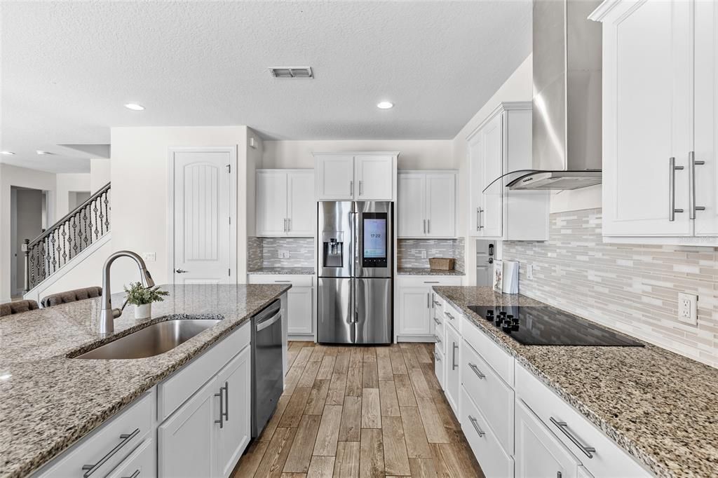 En Venta: $999,000 (5 camas, 5 baños, 4075 Pies cuadrados)