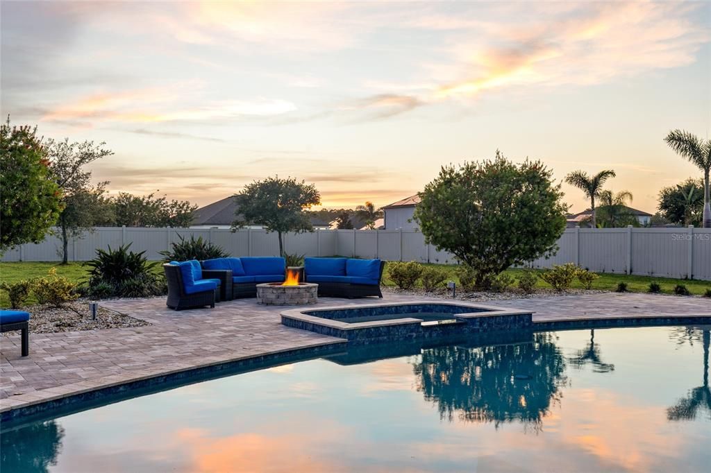 En Venta: $999,000 (5 camas, 5 baños, 4075 Pies cuadrados)