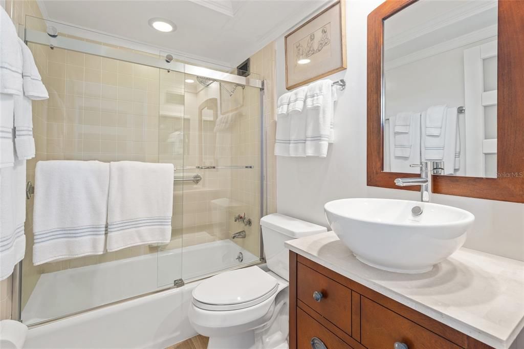 For Rent: $11,500 (2 beds, 2 baths, 1409 Square Feet)