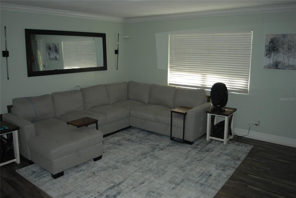 En Venta: $275,000 (3 camas, 2 baños, 1578 Pies cuadrados)