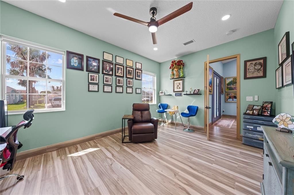 For Sale: $799,900 (5 beds, 3 baths, 3130 Square Feet)