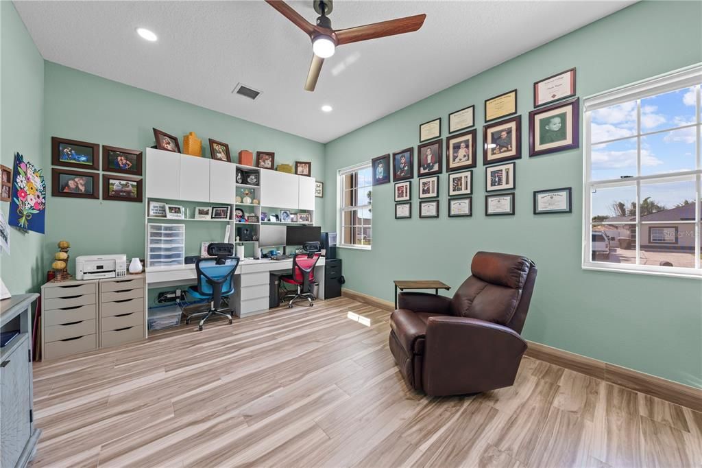 For Sale: $799,900 (5 beds, 3 baths, 3130 Square Feet)