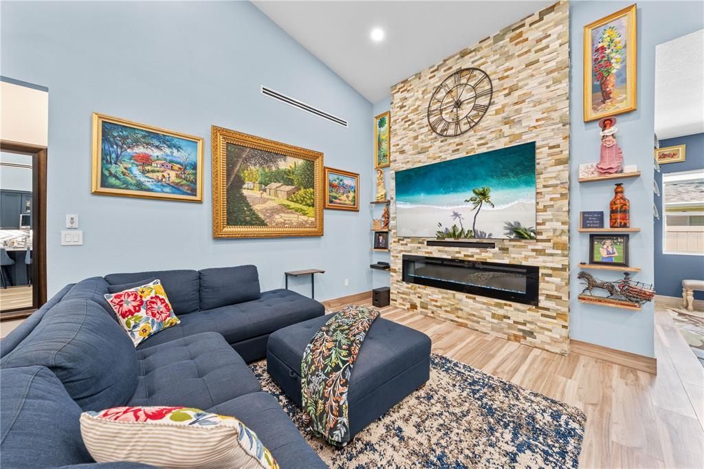 For Sale: $799,900 (5 beds, 3 baths, 3130 Square Feet)