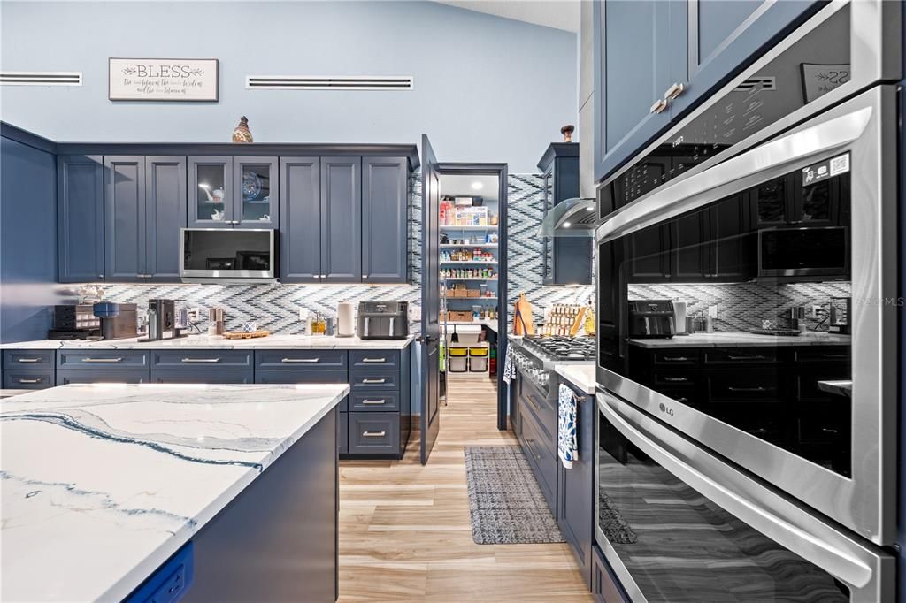 For Sale: $799,900 (5 beds, 3 baths, 3130 Square Feet)