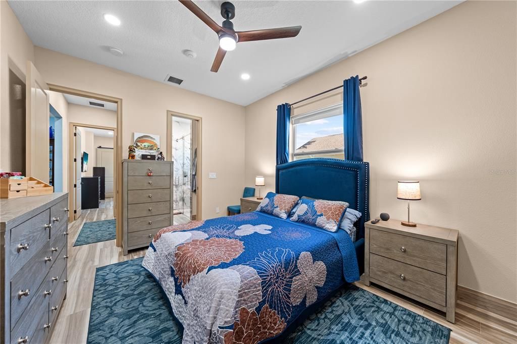 For Sale: $799,900 (5 beds, 3 baths, 3130 Square Feet)