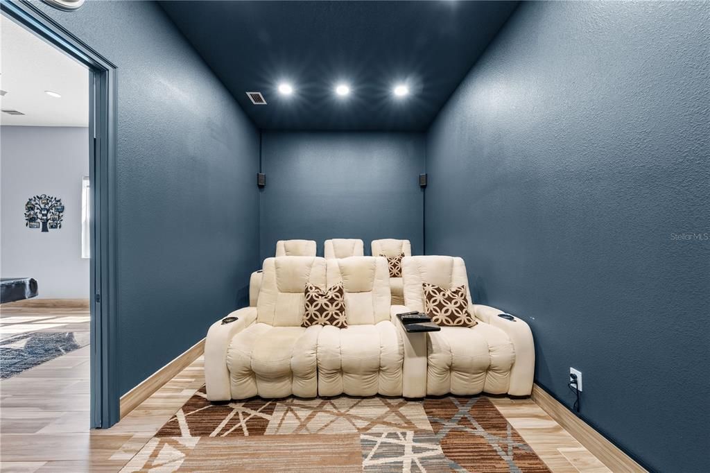 For Sale: $799,900 (5 beds, 3 baths, 3130 Square Feet)