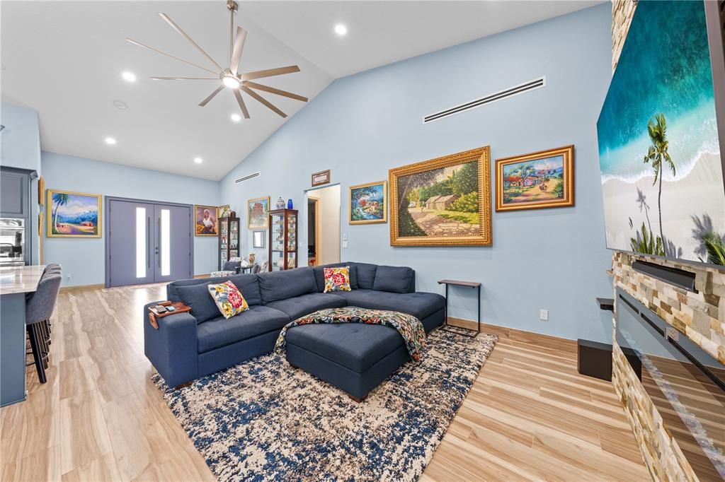 For Sale: $799,900 (5 beds, 3 baths, 3130 Square Feet)