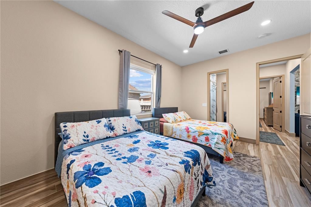 For Sale: $799,900 (5 beds, 3 baths, 3130 Square Feet)