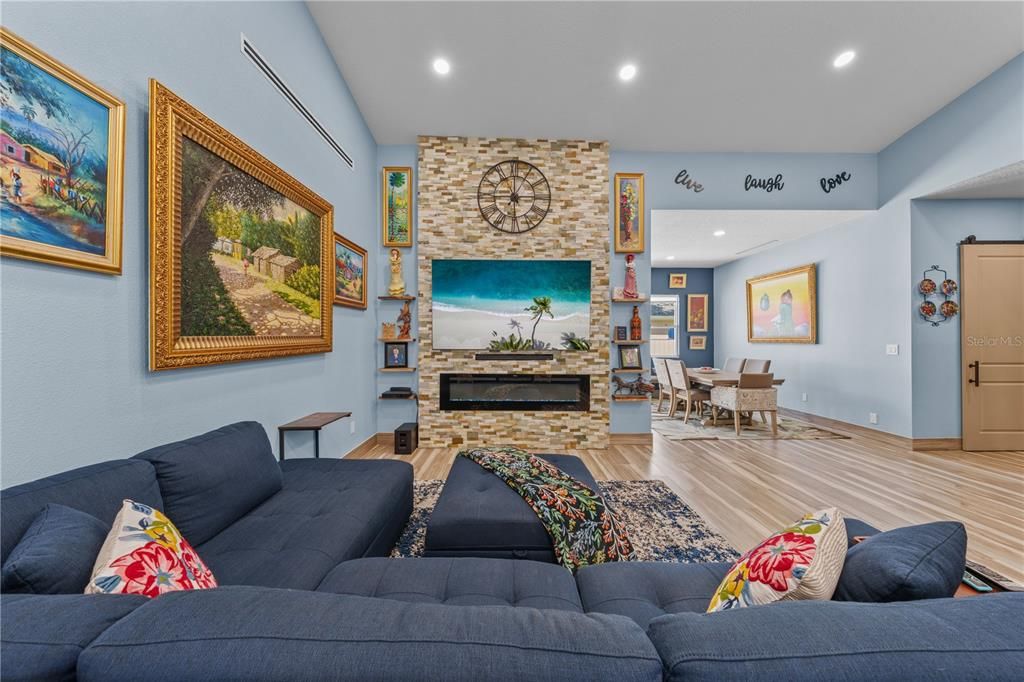 For Sale: $799,900 (5 beds, 3 baths, 3130 Square Feet)