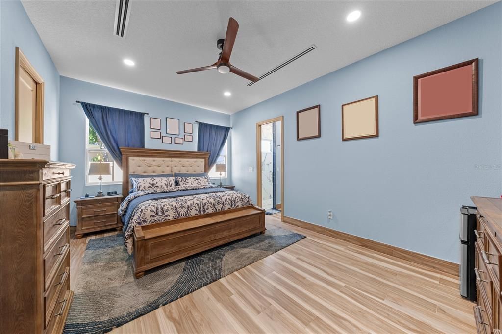 For Sale: $799,900 (5 beds, 3 baths, 3130 Square Feet)