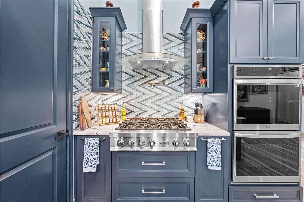 For Sale: $799,900 (5 beds, 3 baths, 3130 Square Feet)